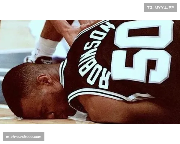 火箭主场胜开拓者裁判对克林格肘击恶犯驱逐尺度把握